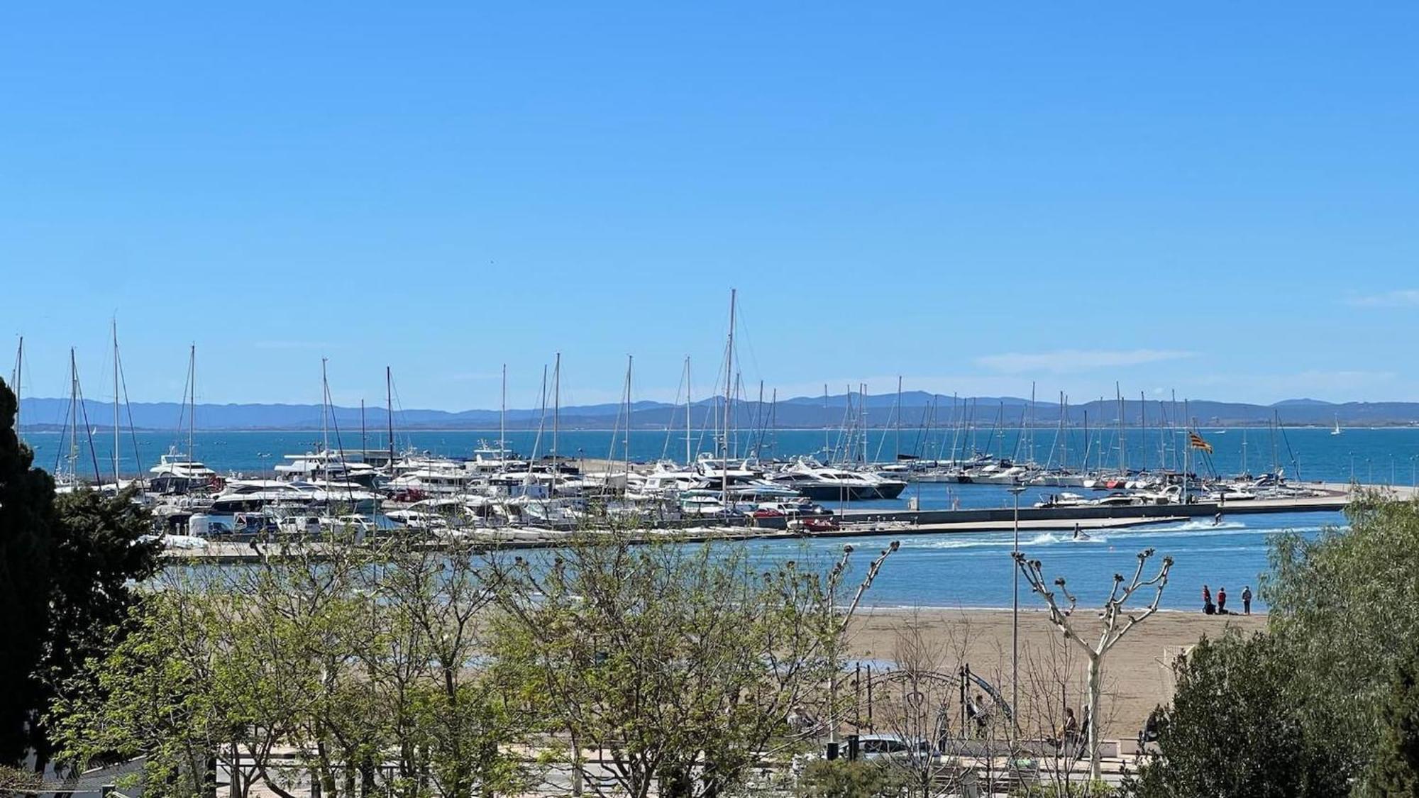 Apartamento Frente Al Mar Росес Екстериор снимка