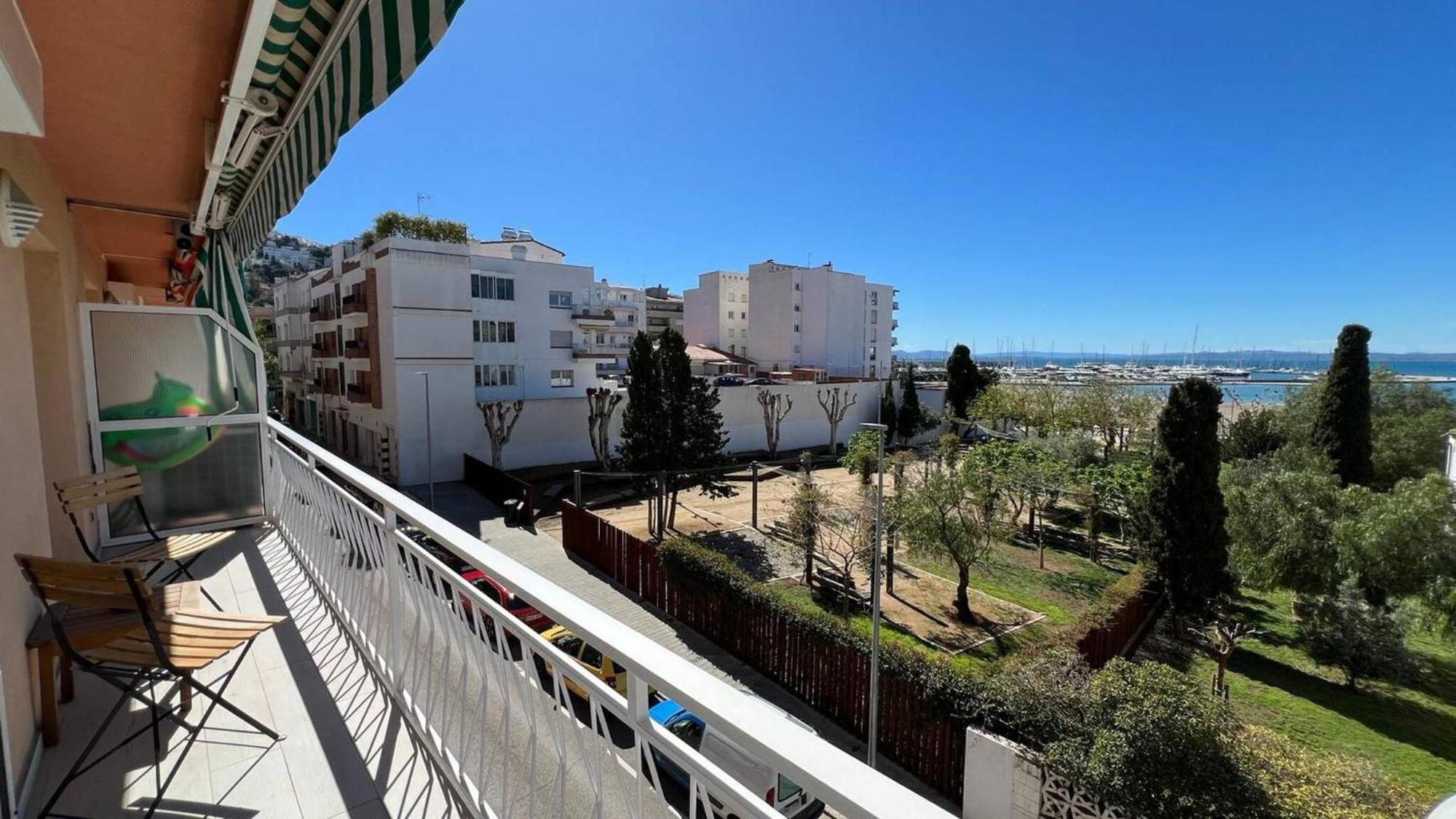 Apartamento Frente Al Mar Росес Екстериор снимка