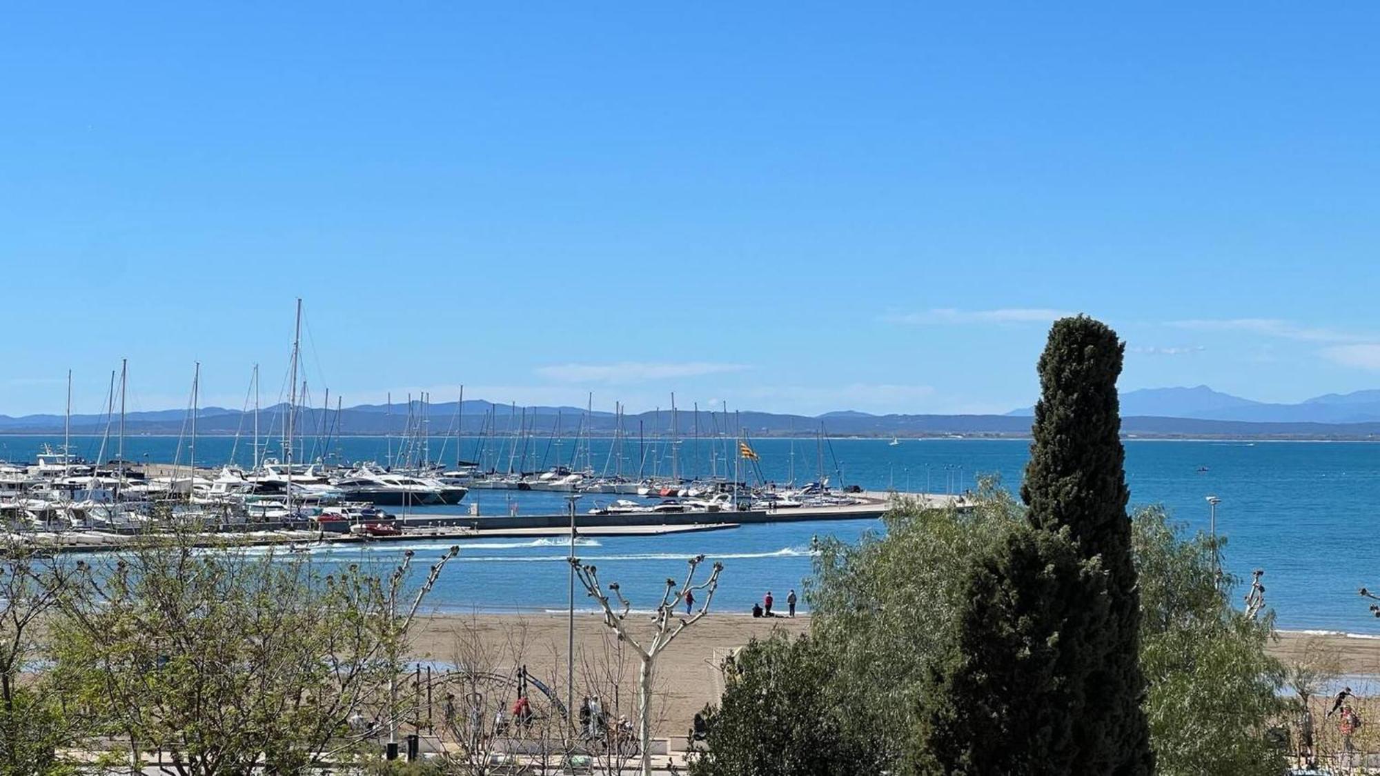 Apartamento Frente Al Mar Росес Екстериор снимка