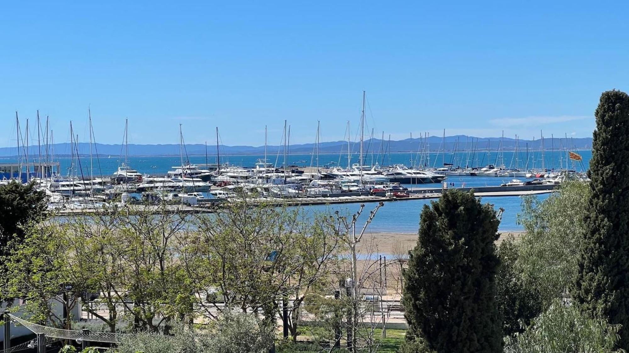 Apartamento Frente Al Mar Росес Екстериор снимка